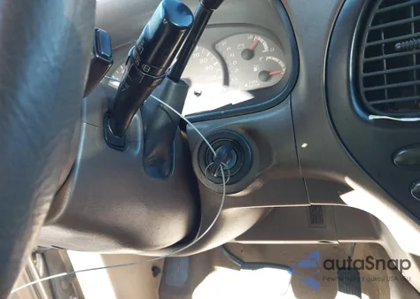 2001 Toyota Sequoia Sr5 V8 from USA, damaged, VIN 5TDZT34A01S037647